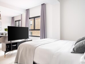 Standard Apartment - Limehome Sevilla Calle Torcuato Luca de Tena (Seville)