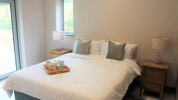 2 bedrooms, iron/ironing board, travel cot, free WiFi