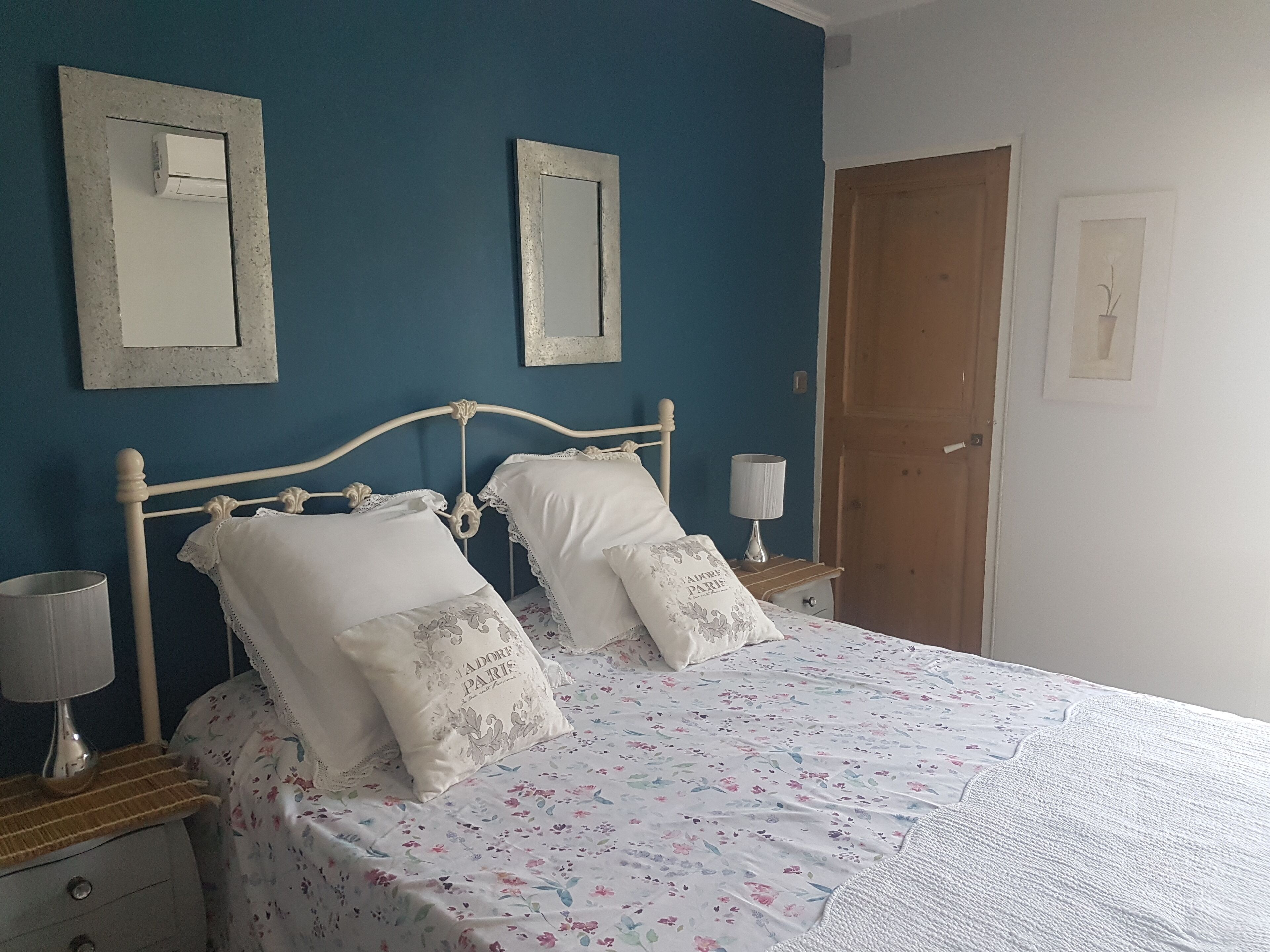 Maison de Village Avec Deux Chambres Avec de , Cuisine, Salle de Bain, Salon et