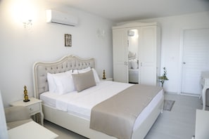 Luxury Room, Jetted Tub | Free WiFi - Artof Alacati (Cesme)