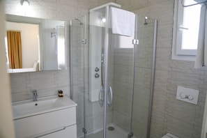 Deluxe Room | Bathroom | Free toiletries, hair dryer, soap, shampoo - Artof Alacati (Cesme)