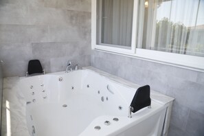 Luxury Room, Jetted Tub | Free WiFi - Artof Alacati (Cesme)