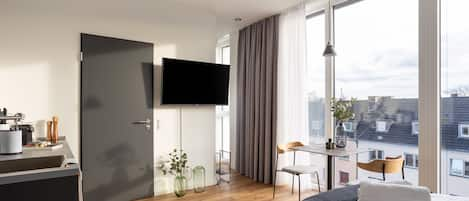 Suite S | Wohnbereich | Smart-TV