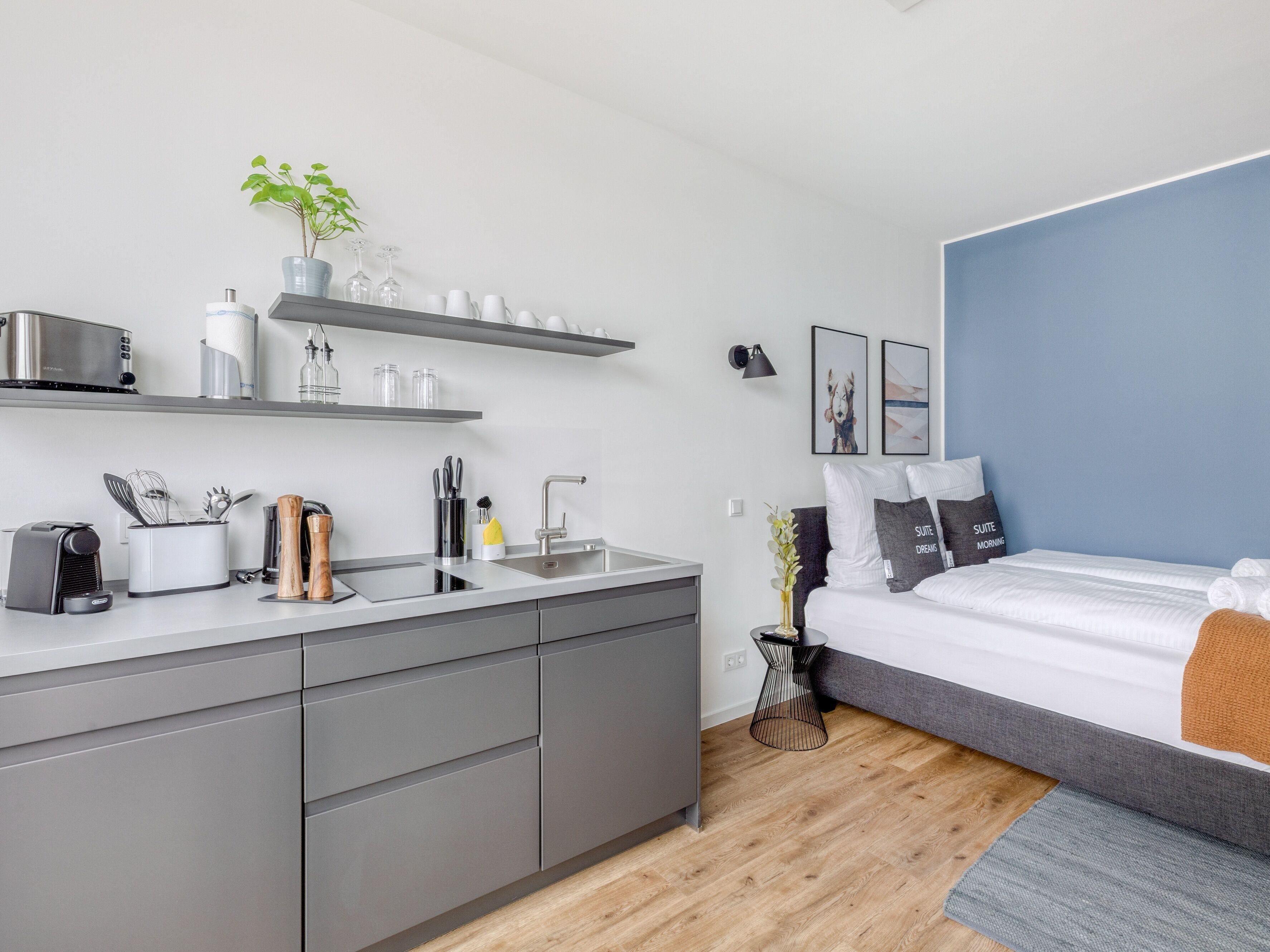 Suite M | Private kitchen | Fridge, espresso maker, coffee/tea maker, electric kettle