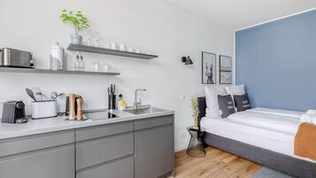 Suite M | Private kitchen | Fridge, espresso maker, coffee/tea maker, electric kettle