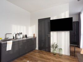 Suite S | Cozinha privada | Geladeira, máquina de café expresso, cafeteira/chaleira