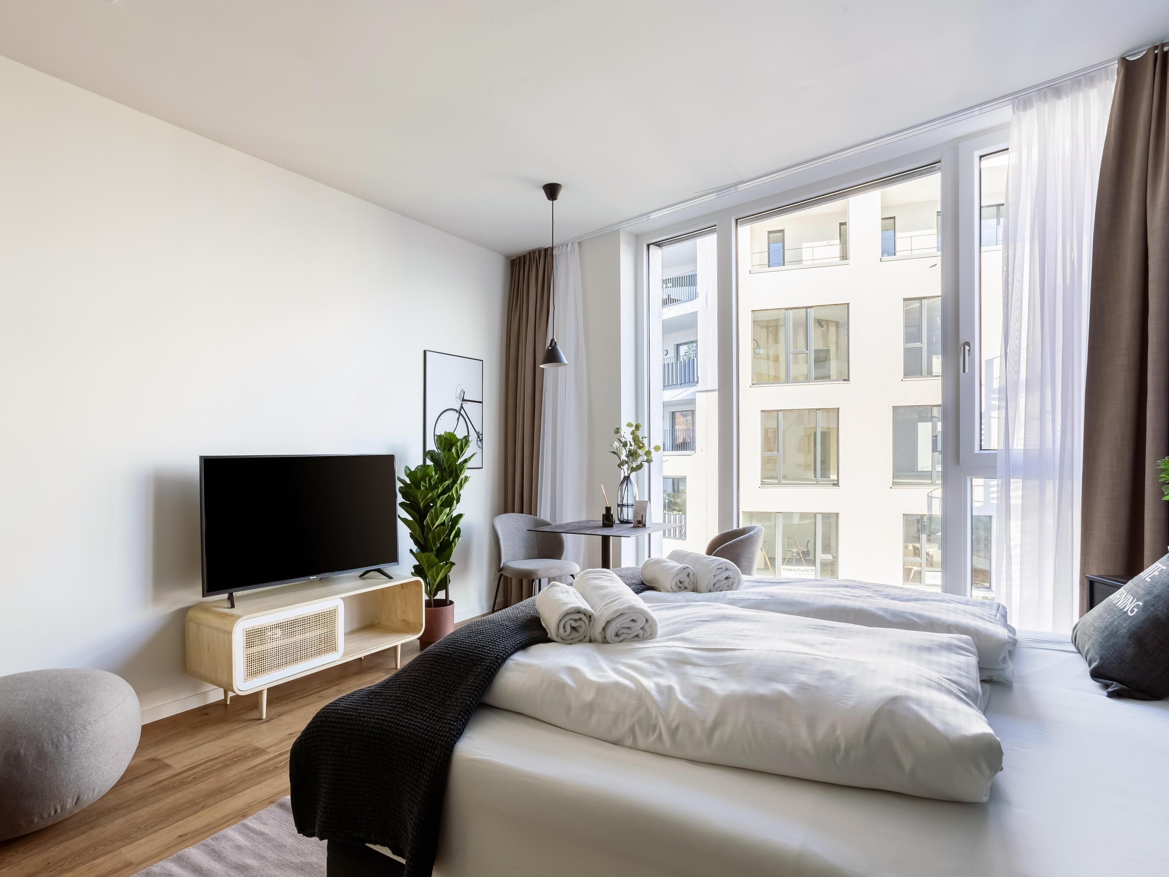 Suite M | Schreibtisch, laptopgeeigneter Arbeitsplatz, kostenloses WLAN