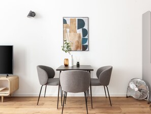 Lägenhet - 1 queensize-säng (Bremen Hutfilterstraße | Suite M) | Matsal