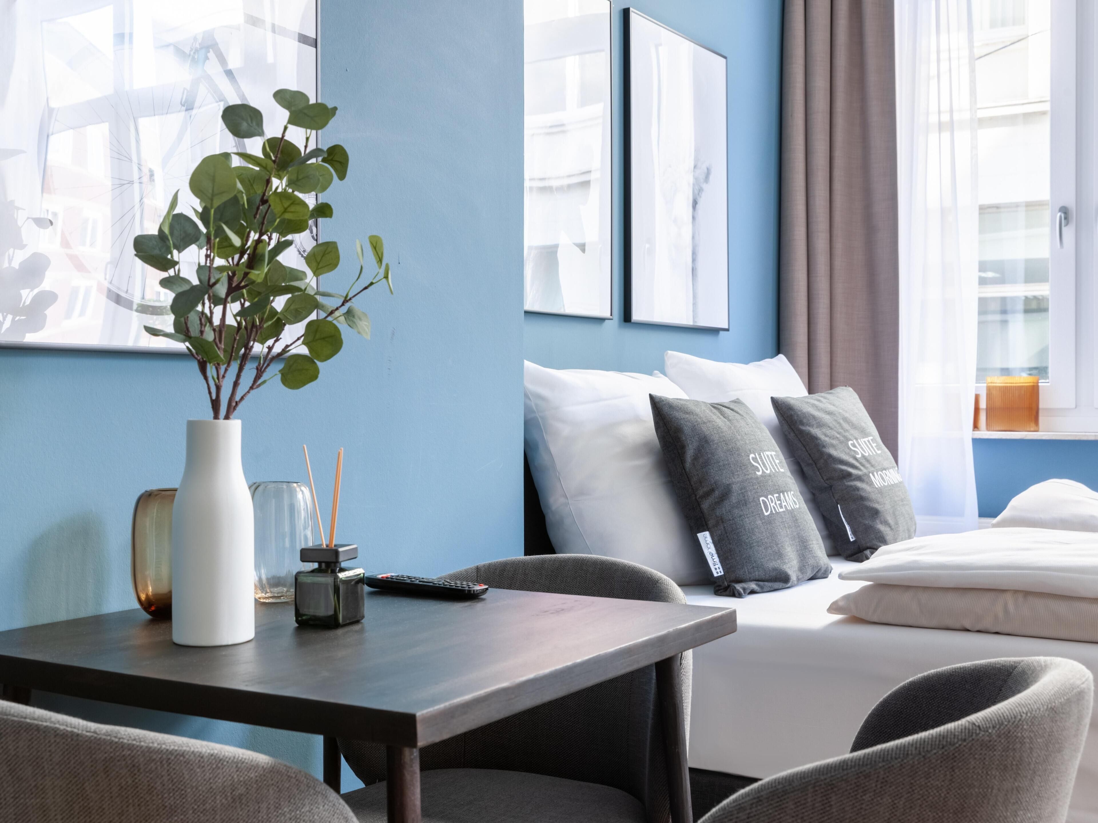Apartment, 1 Queen-Bett und Schlafsofa (Bremen Hutfilterstraße | Suite M with) | 1 Schlafzimmer, Schreibtisch, laptopgeeigneter Arbeitsplatz