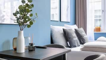 Apartment, 1 Queen-Bett und Schlafsofa (Bremen Hutfilterstraße | Suite M with) | 1 Schlafzimmer, Schreibtisch, laptopgeeigneter Arbeitsplatz