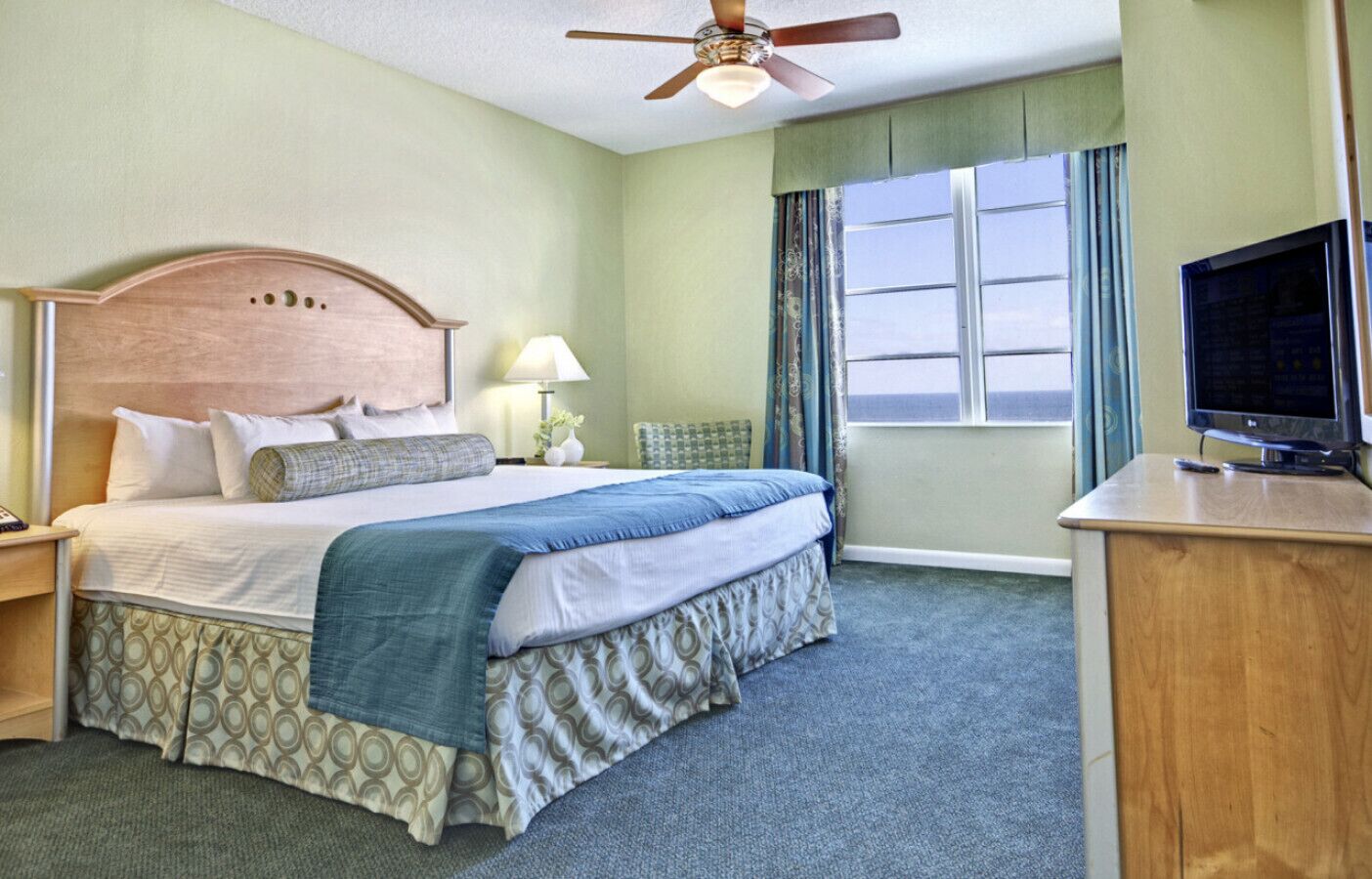 Wyndham Ocean Walk -1BR Suites Next to Bandshell, 3 Pools, Lazy River-Book Now
