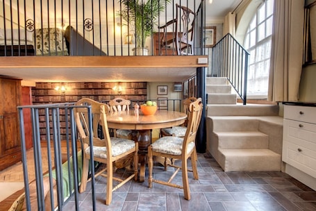 Dining. Carnegie Library Bronte Apartment
