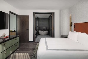 Egyptian cotton sheets, premium bedding, minibar, in-room safe - Thompson Austin, by Hyatt (Austin)