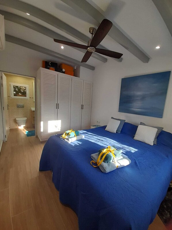 3 bedrooms, iron/ironing board, free WiFi, bed sheets