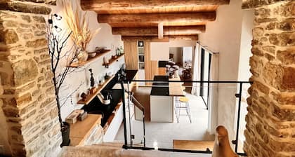 Authentic House, near Uzès, amazing view