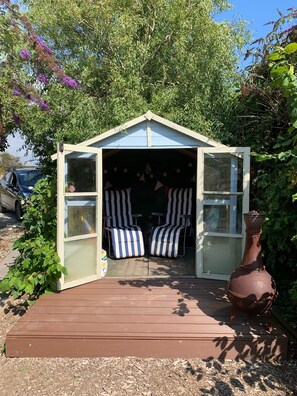 Terrace/patio - Luxury barn conversion close to hidden coves and beaches - St Buryan. (St Buryan)