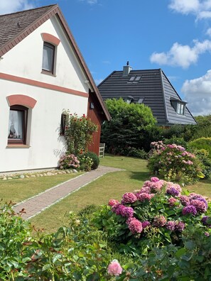 Property grounds - Vacation apartment Sonnenplatz (Wenningstedt-Braderup (Sylt))