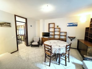 Apartamento | Área de estar | TV de tela plana