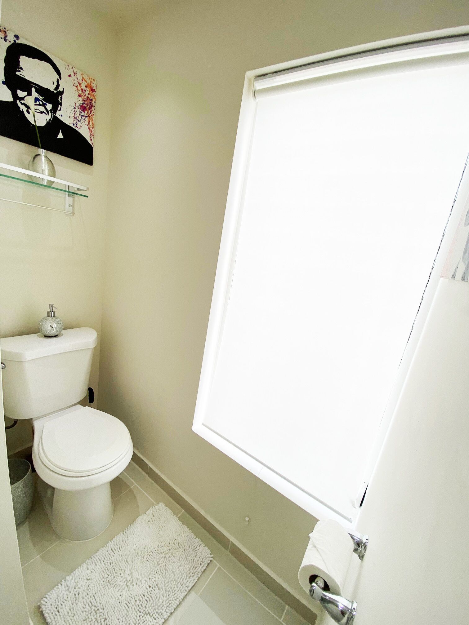 Small Studio Downtown Hollywood Queen Bed LUX 23