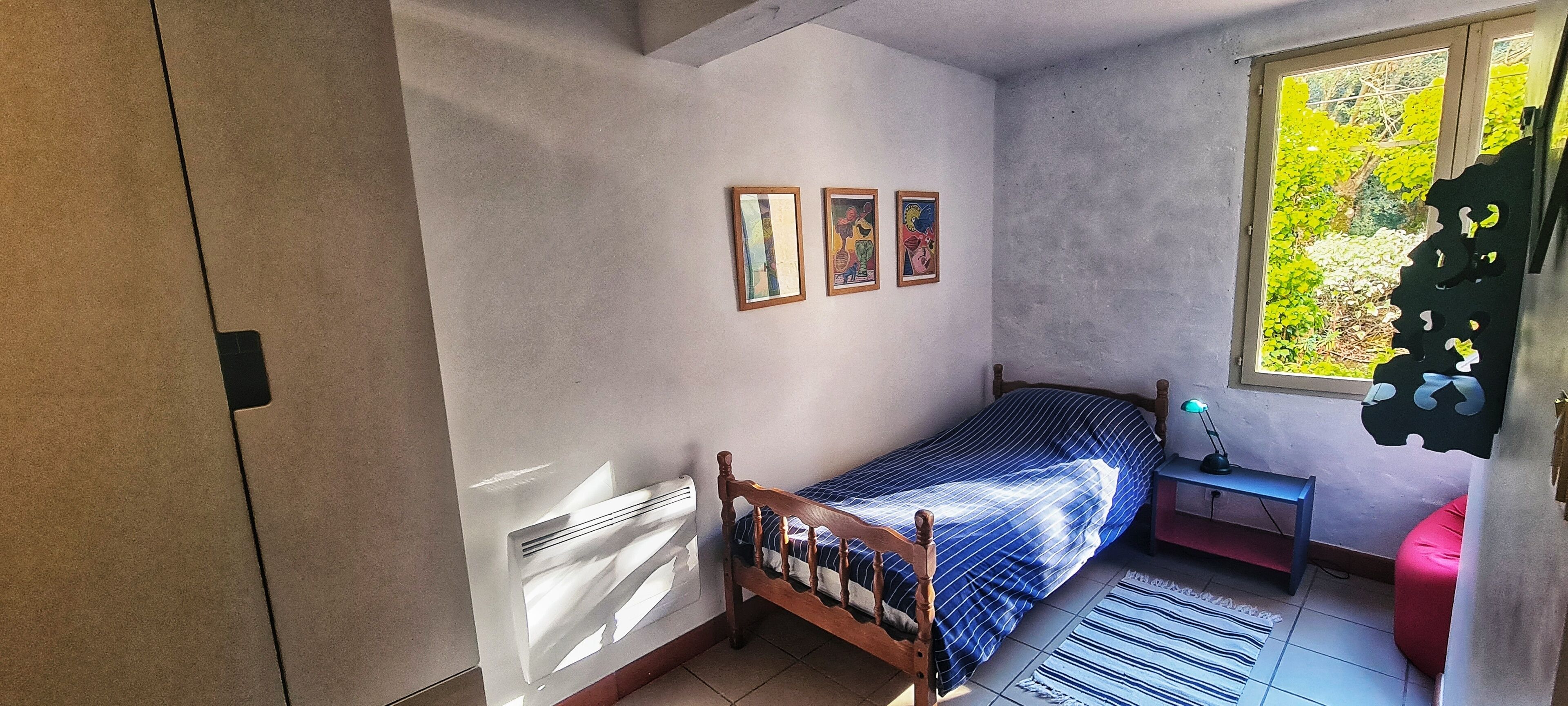 Gîte in a peaceful setting between olive trees and swimming pool