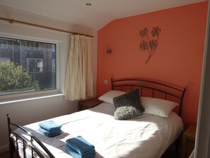Iron/ironing board, travel cot, bed sheets - 2 Bedroom Holiday Home (Newquay)