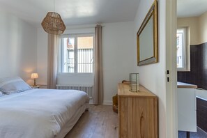 3 Schlafzimmer, Bügeleisen/Bügelbrett, kostenloses WLAN, Bettwäsche