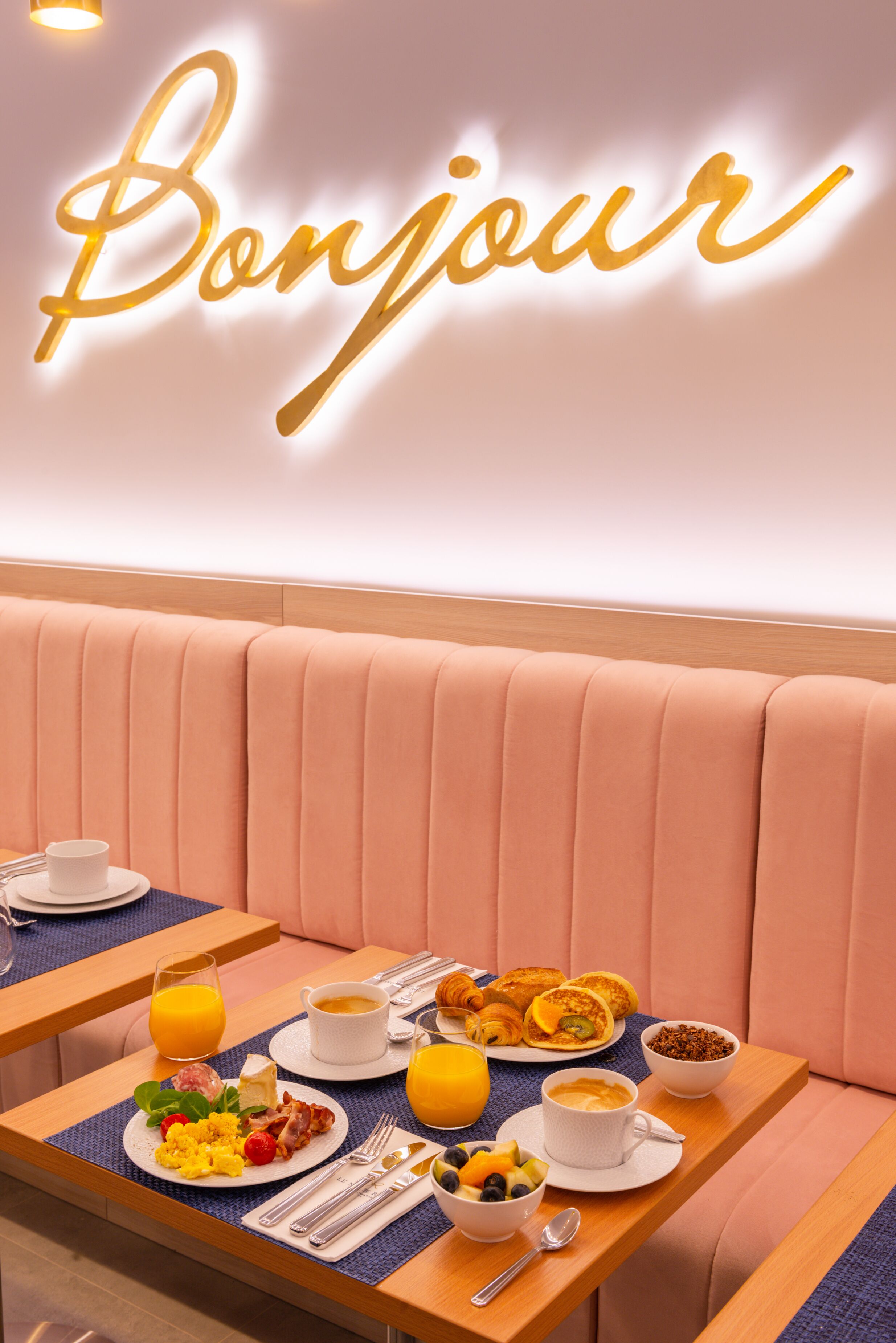 daily buffet breakfast (eur 17 per person)