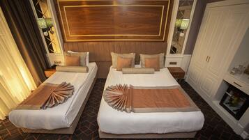 Superior Triple Room | 1 bedroom, Egyptian cotton sheets, premium bedding, minibar