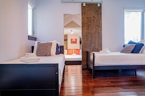 4 bedrooms, desk, iron/ironing board, free WiFi