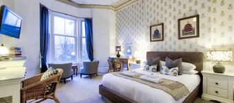 Boho West End Townhouse 6 Bed 6 Bath Sleeps 10