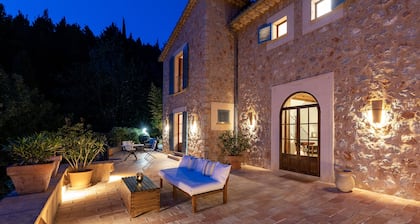 CASA TRADICIONAL EN DEIA. PISCINA PRIVADA.WIFI POR FIBRA. Aire acondicionado