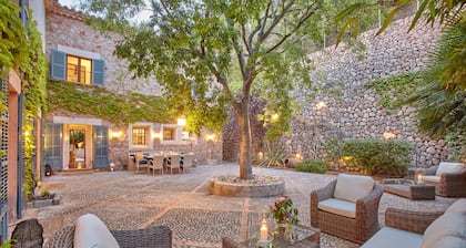 TRADITIONAL HOUSE. IDEAL FOR FAMILY. PRIVATE POOL. WIFI WITH FIBER. A/C