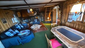 Interior - Our holiday home is built in logcabin style. (Sevelen)