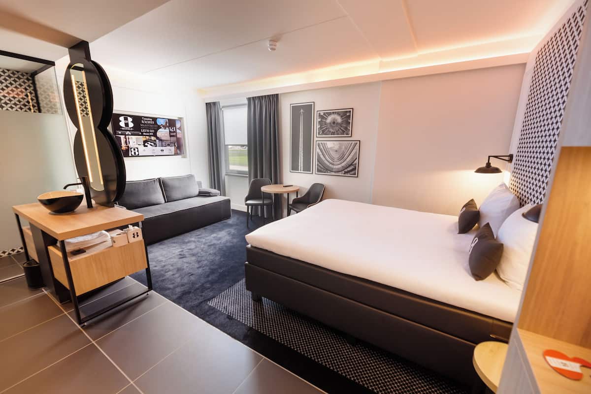 deluxe studio suite | 1 bedroom, in-room safe, soundproofing, free wifi