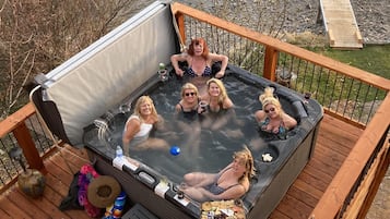 ุญู
ุงู
ุณุจุงุญุฉ