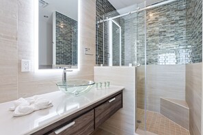 Bathroom shower - Sunset Caribe Belize (San Pedro)