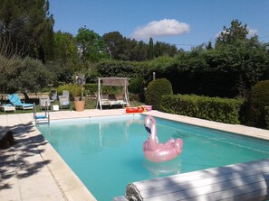 Outdoor pool - Cabanon-Piscine et Chambre Provence verte (draguignan)