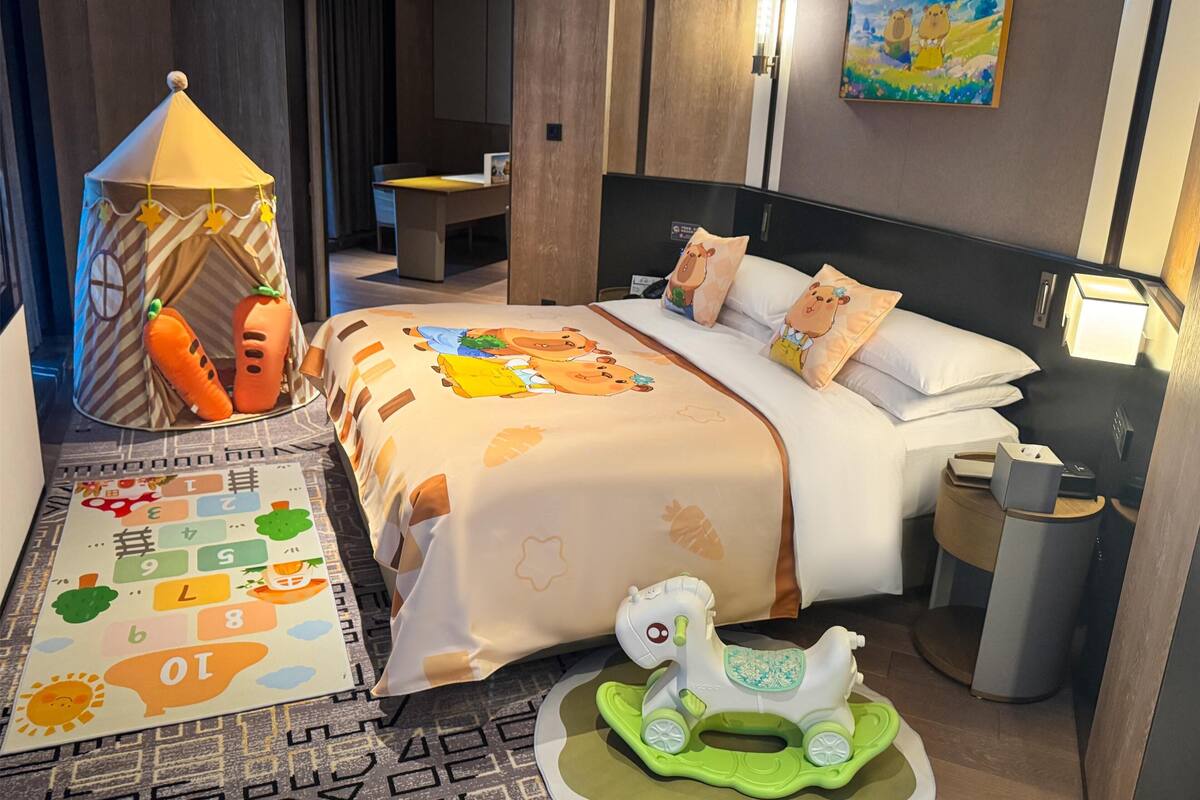 Family Suite, 1 King Bed (Executive)