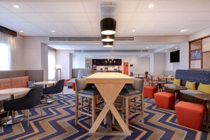 Restaurant - Hampton Inn Crown Point (Crown Point)