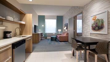 Caixa forta a l'habitació, escriptori, wifi gratuïta i roba de llit