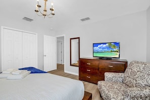 4 bedrooms, laptop workspace, iron/ironing board, bed sheets - Roomy Town Home, Mickey-themed Bedroom! #4bv550 (Kissimmee)