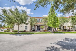 Exterior - Roomy Town Home, Mickey-themed Bedroom! #4bv550 (Kissimmee)