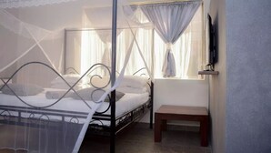 Unclassified image, 4 of 12, button - Deluxe 2-bed Apartment With Swimming Pool (Kampala)