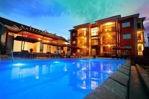 Appartement, 1 grand lit | Piscine | Piscine extérieure