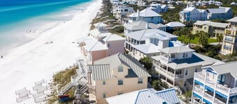 BeachFront House, Ocean View, Pool, 5 Porches, Sleeps 13, Bikes