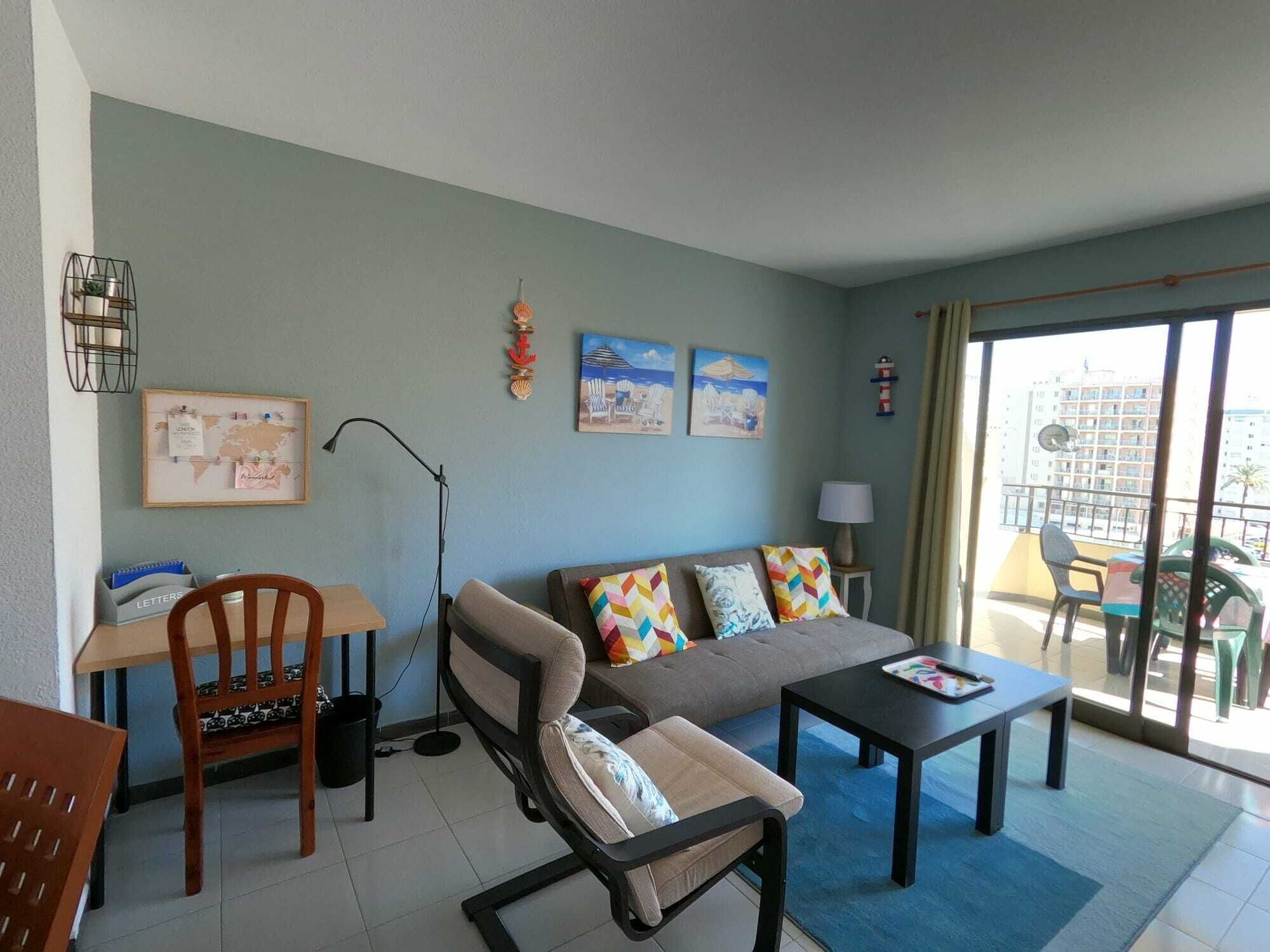 Cozy apartment on the Beach with pool and tennis. Ideal family trips.