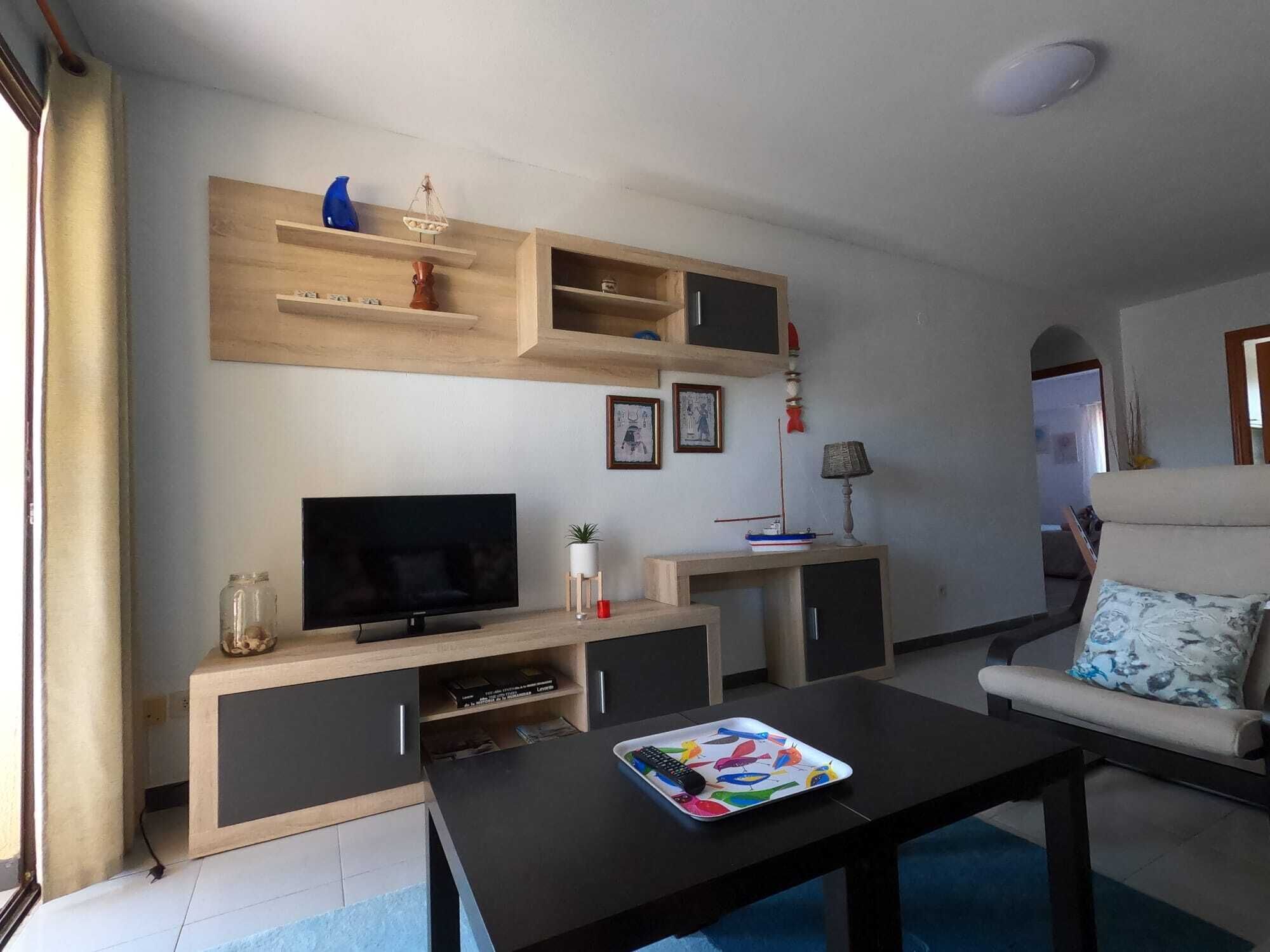 Cozy apartment on the Beach with pool and tennis. Ideal family trips.