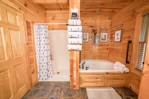 Bathtub, towels