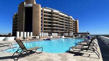 Piscine extérieure, piscine chauffée