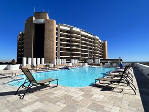 Ulkouima-allas, lämmitetty uima-allas